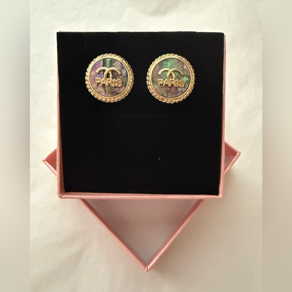 NWT Elegant Abalone CC Paris Earrings - Picture 2 of 5